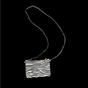 Zebra print‎ Crossbody clutch